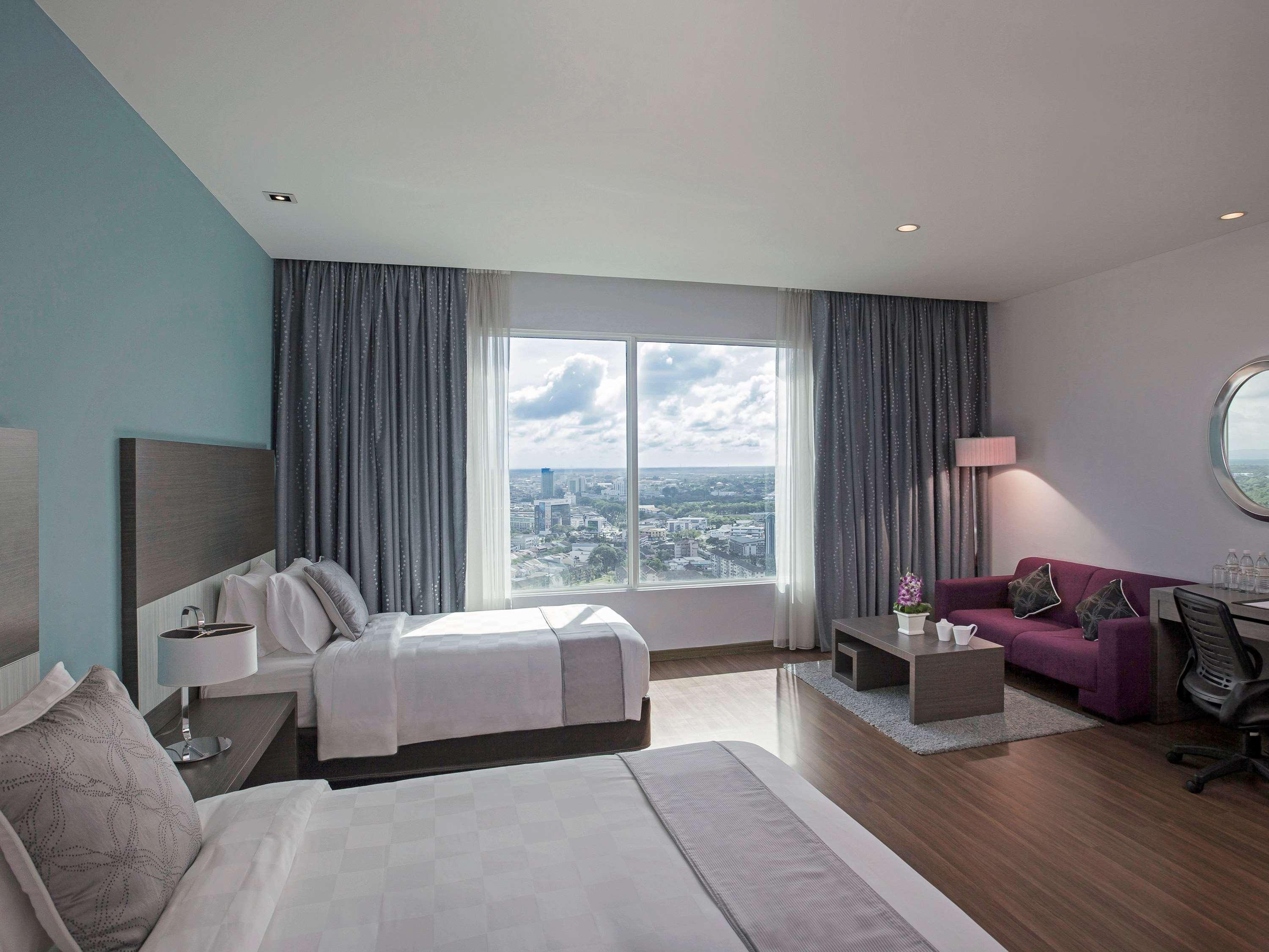Hotel Pullman Kuching Exteriér fotografie