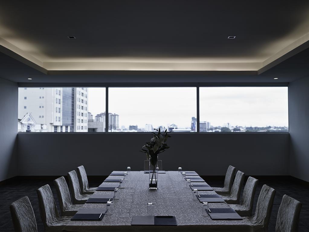 Hotel Pullman Kuching Exteriér fotografie Boardroom