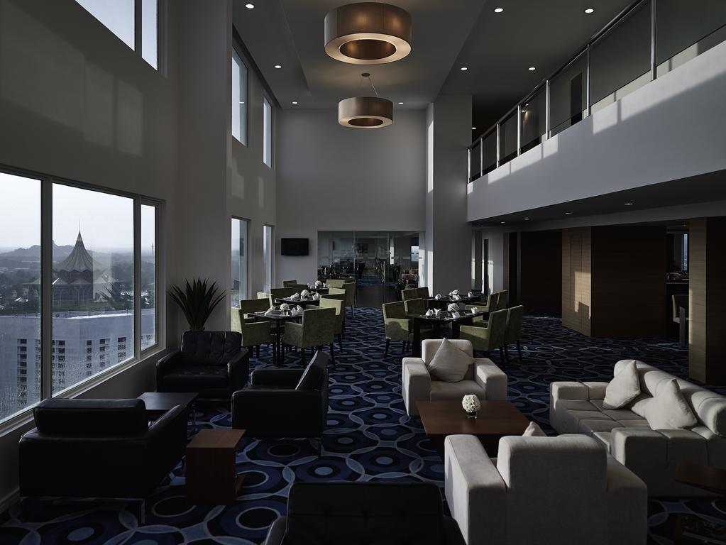 Hotel Pullman Kuching Exteriér fotografie The lounge at the airport