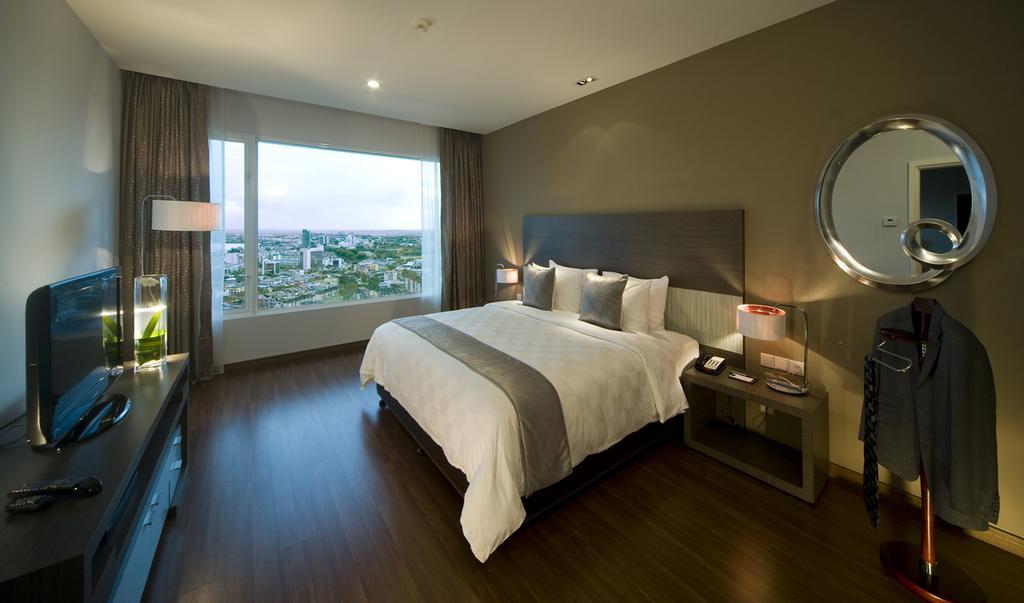 Hotel Pullman Kuching Exteriér fotografie